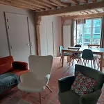 Un Brin De Folie Dans Le Centre De Lägenhet *