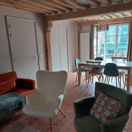 Un Brin De Folie Dans Le Centre De Appartement *