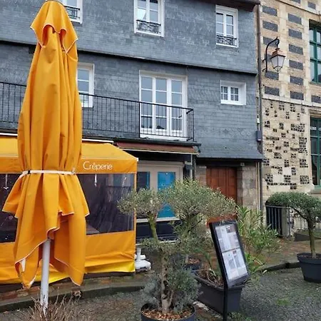 Un Brin De Folie Dans Le Centre De Lägenhet